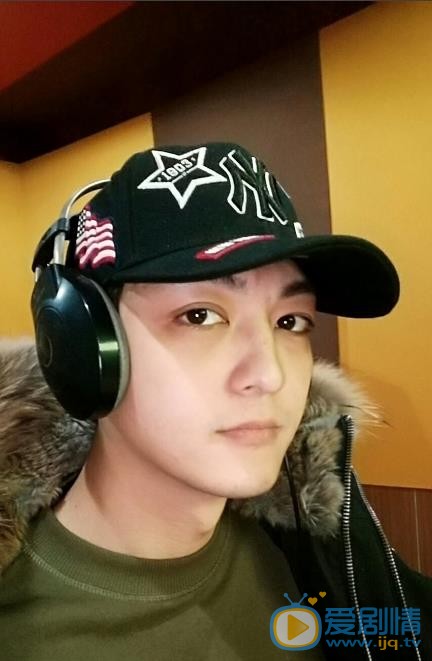 我不是精英費明扮演者張曉謙個人資料、海量生活照欣賞