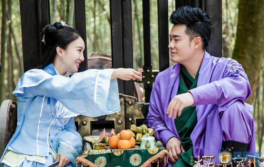 極品家丁劇組殺青 陳赫耍劍撩妹兩不誤