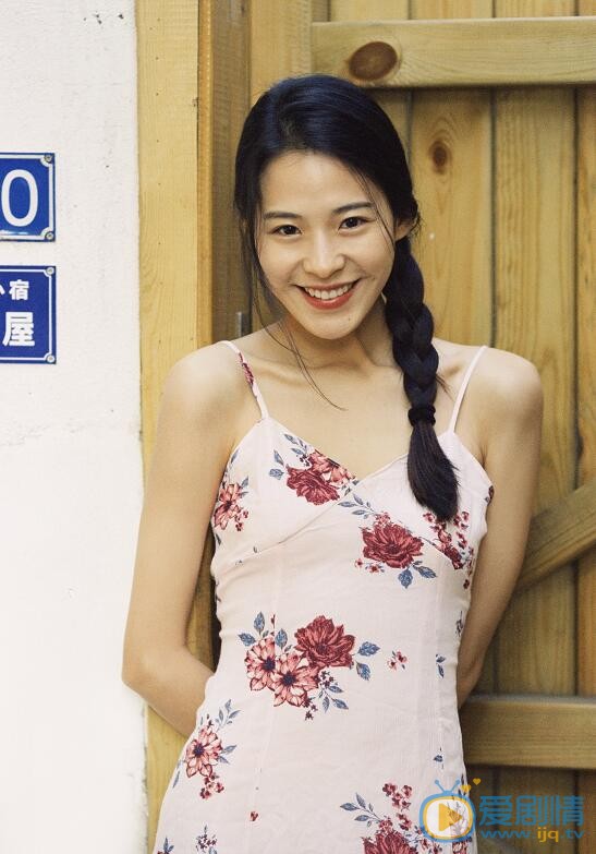 將軍在上秋華是誰演的?秋華扮演者王瑄個人資料及生活寫真照欣賞