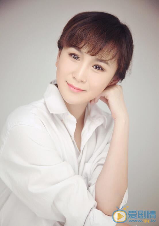  國民大生活趙燕是誰演的？趙燕扮演者洛葳個人資料及生活寫真照欣賞