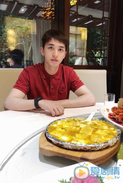 愛情進化論丁宇揚是誰演的？丁宇揚扮演者許魏洲個人資料、寫真及生活照欣賞