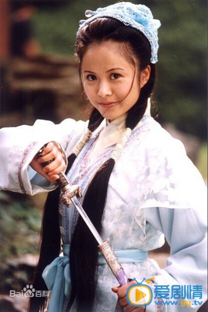 左手劈刀龍飛在現實生活中結婚了嗎？他的老婆是誰？