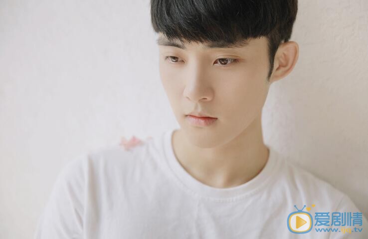 初晨書模陳名豪照 陳名豪寫真 陳名豪個人資料介紹