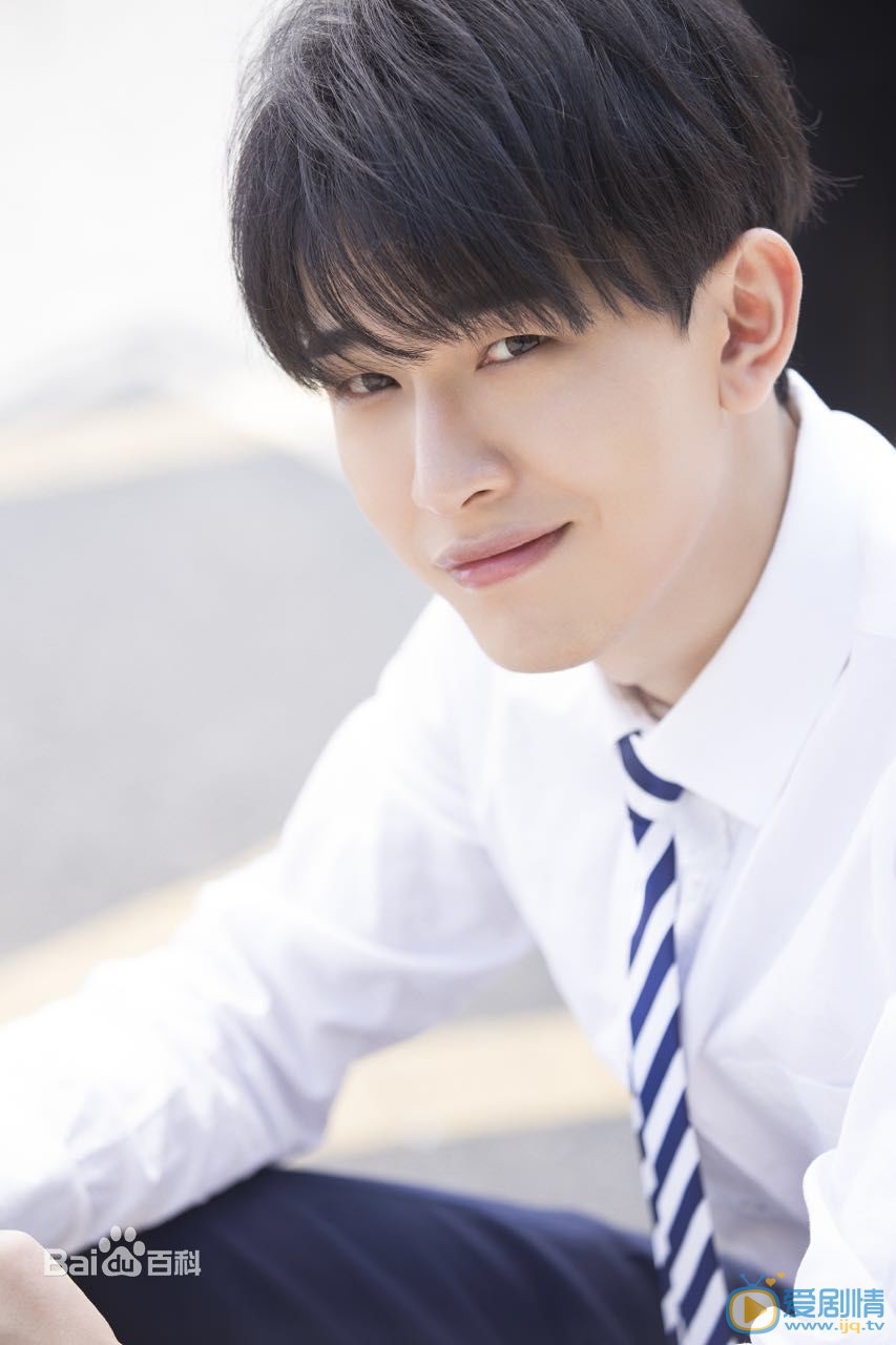 人生若如初相見高紹軒扮演者孔垂楠寫真生活照欣賞