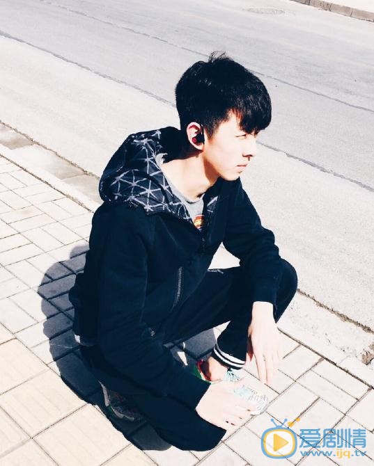 我才不會被女孩子欺負呢舒哲是誰演的？舒哲扮演者楊景誠個人資料、寫真及生活照欣賞