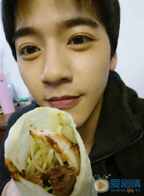 鳳囚凰花錯是誰演的？花錯扮演者李宗霖個人資料、寫真及生活照欣賞