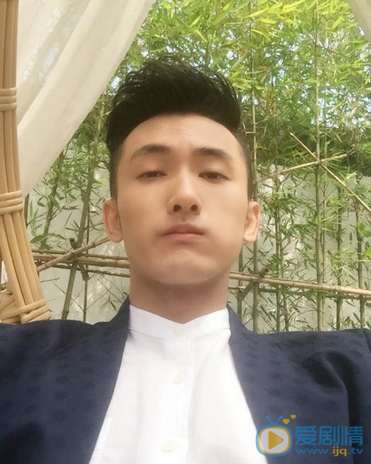 軒轅劍之漢之雲黃衣尊者是誰演的？軒轅劍之漢之雲黃衣尊者扮演者張峻鳴個人資料介紹