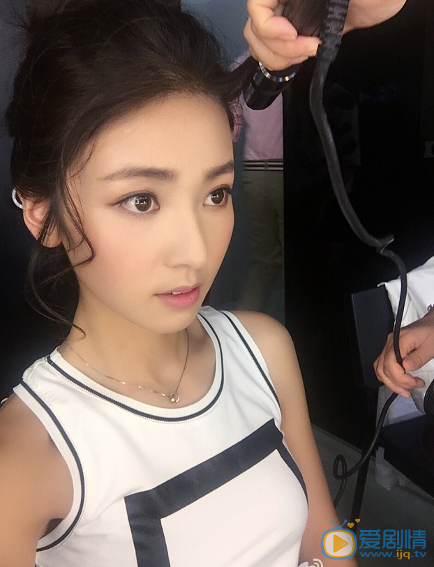  微微一笑很傾城孟逸然是誰扮演的？孟逸然扮演者馬春瑞個人資料及寫真生活照欣賞