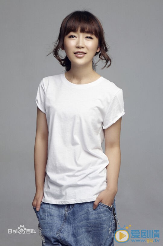 複合大師賀周一扮演者代樂樂寫真生活照欣賞