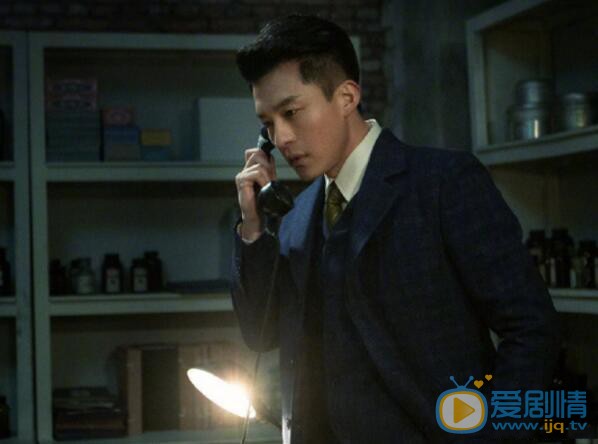 諜戰深海之驚蟄余小晚喜歡周海潮還是陳山？最後和誰在一起？