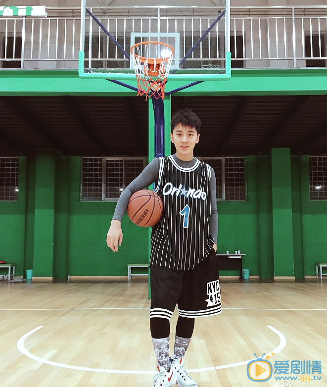  春風十里不如你辛夷是誰演的？辛夷扮演者魏健隆個人資料及生活照欣賞