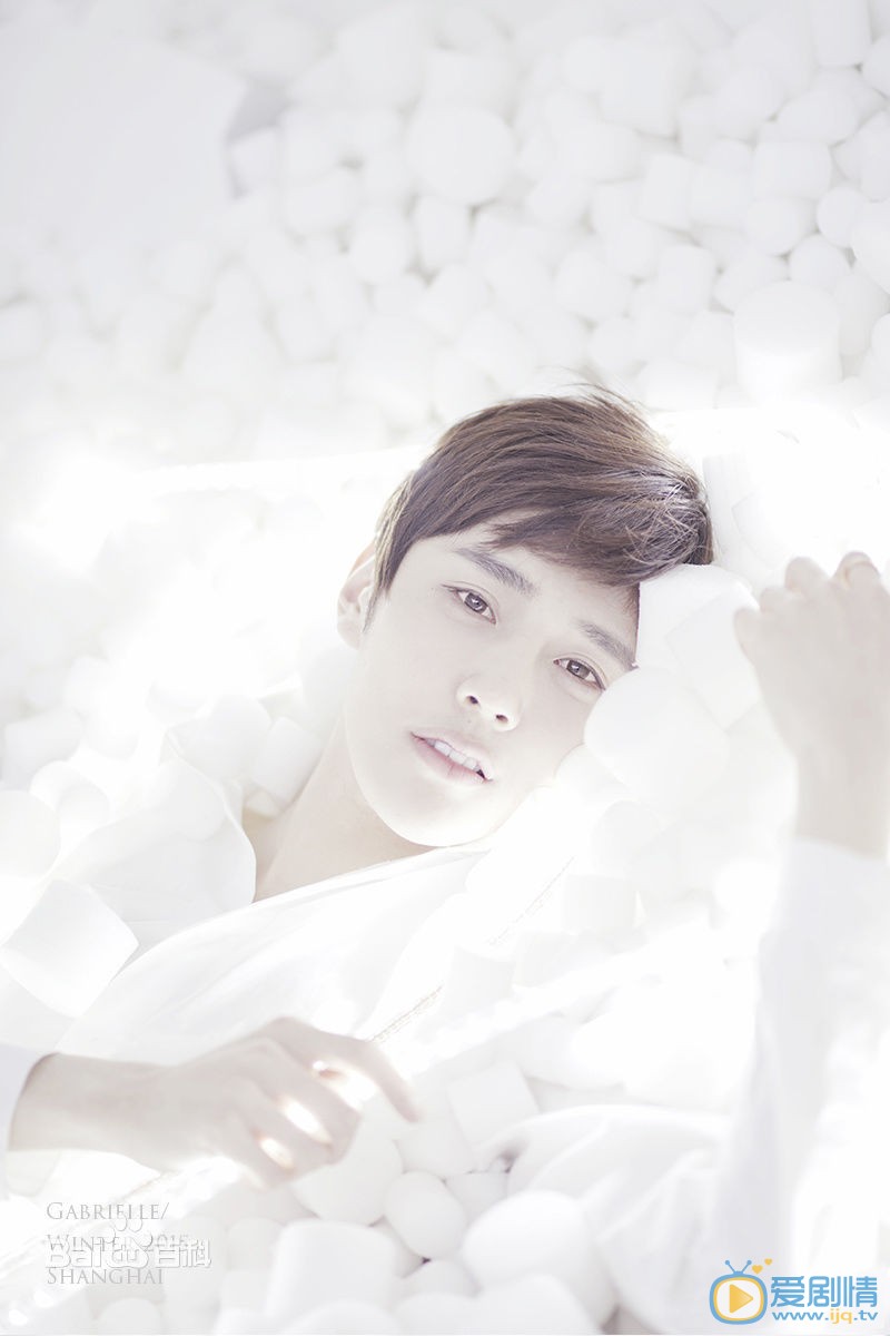 逆襲之星途璀璨言楚非扮演者彥希寫真、生活照