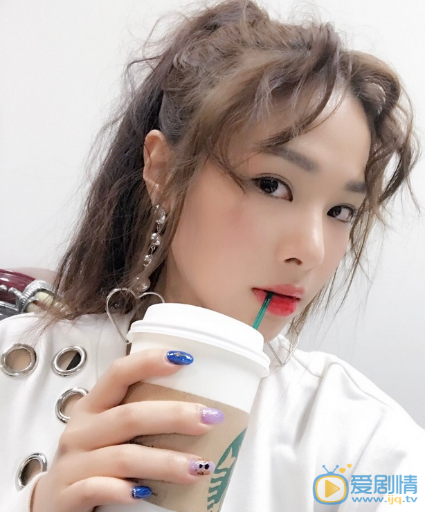 繁星四月李姐是誰演的?李姐扮演者蔚雨芯個人資料及生活私照欣賞