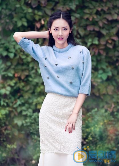 醉玲瓏朵霞是誰演的？醉玲瓏朵霞扮演者黃夢瑩個人資料、寫真及生活照