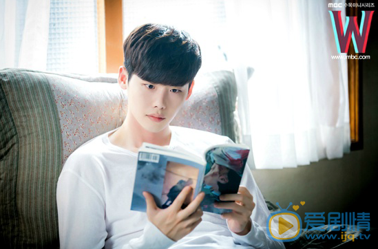 W兩個世界姜哲恢復記憶了嗎？