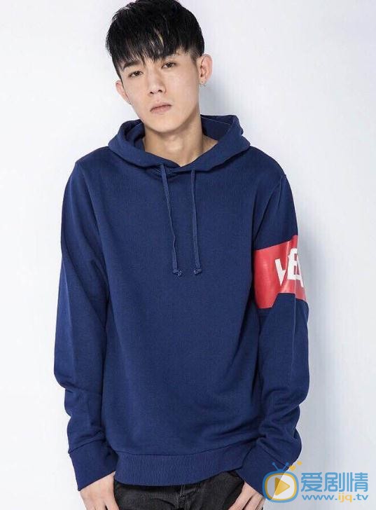 鳳囚凰何戢是誰演的？鳳囚凰何戢扮演者朱戩個人資料、寫真及生活照欣賞