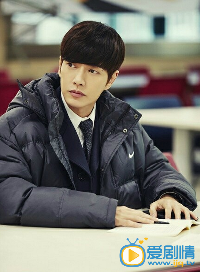 遠得要命的愛情劇照