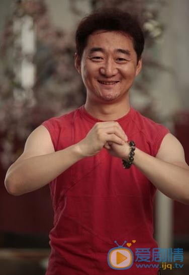 楚喬傳左寶倉是誰演的？楚喬傳左寶倉扮演者王春元個人資料、寫真及生活照