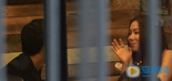 鄧紫棋約會新歡，戴情侶戒指疑似曝光戀情