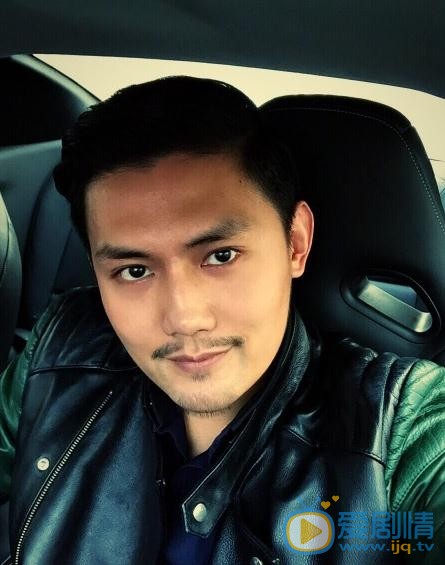 一路繁花相送戴維凡是誰演的？戴維凡扮演者李浩軒個人資料、寫真及生活照欣賞