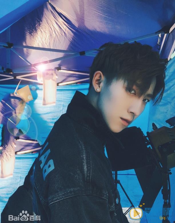 黃宏軒個人資料簡介 黃宏軒寫真照