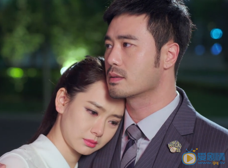 你好喬安陸遠揚為什麼總是戴著同一款領帶？領帶背後有什麼故事？