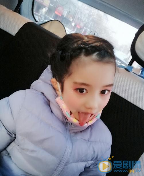 天衣無縫妞妞是誰扮演的？妞妞扮演者孫添垚個人資料、寫真及生活照欣賞