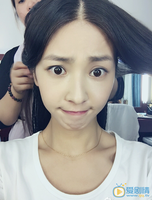  微微一笑很傾城孟逸然是誰扮演的？孟逸然扮演者馬春瑞個人資料及寫真生活照欣賞