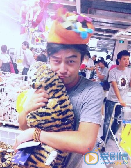 平凡歲月李三寶是誰演的？平凡歲月李三寶扮演者趙一維個人資料、寫真及生活照欣賞