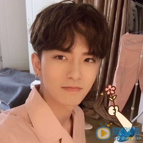 吳希澤個人資料吳希澤個人寫真