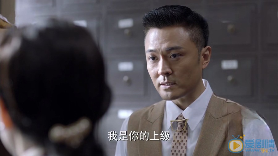 諜戰深海之驚蟄錢時英喜歡張離還是唐曼晴？最後和誰在一起？