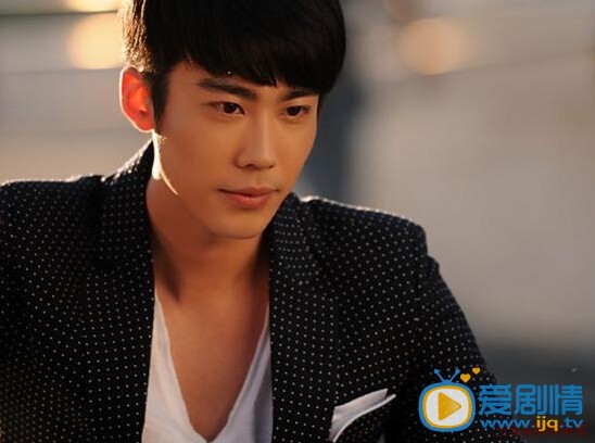  因為愛情有幸福熱播 路小楠被老公