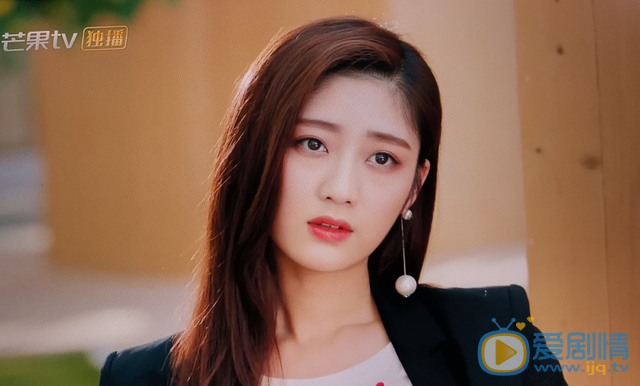 身為一個胖子甄圓圓接近阮東升是什麼目的？最後目的達成了嗎？