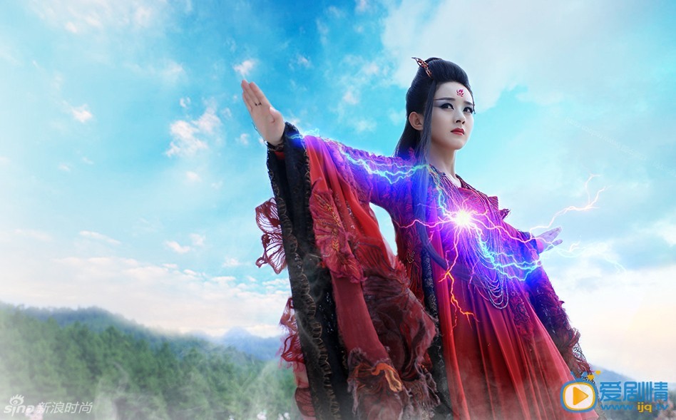 《花千骨》曝趙麗穎紅衣絕美霸氣妖神劇照(組圖)