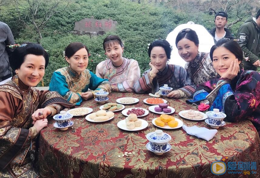 那年花開月正圓將播 孫儷陳曉幕後片場照欣賞