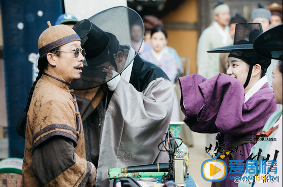 夜行書生熱播 李準基逗逼不是帥氣