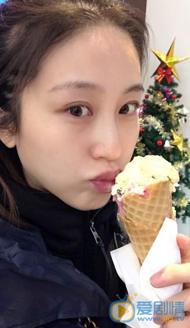 繭鎮奇緣三太太菊仙是誰演的?繭鎮奇緣三太太菊仙扮演者周美毅個人資料、寫真及生活照欣賞