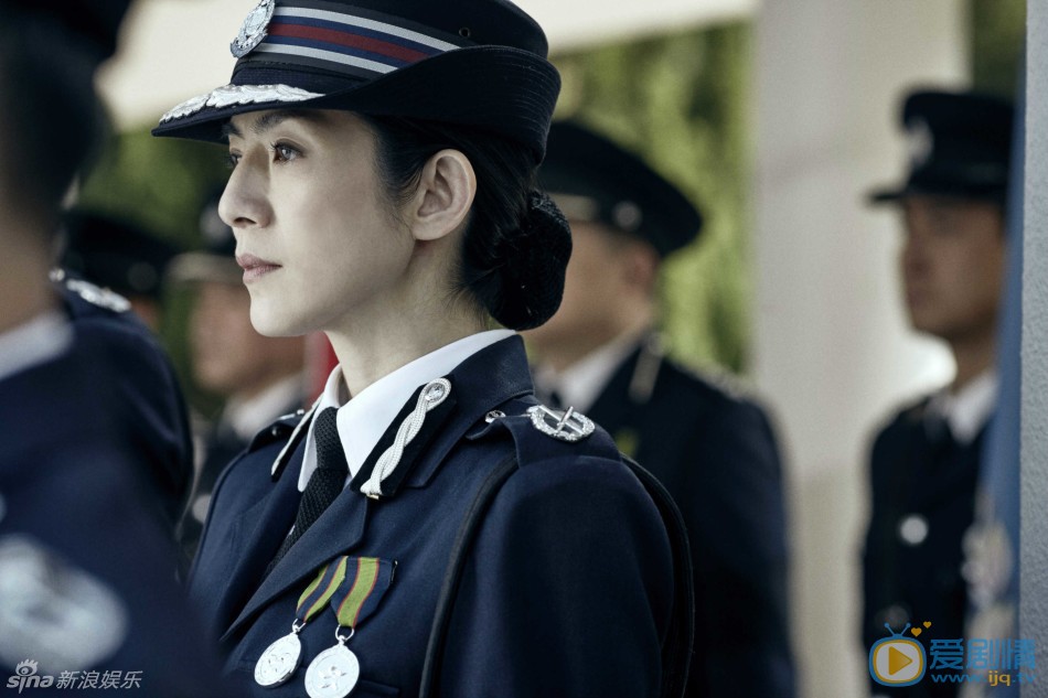 郭富城楊采妮《寒戰2》殺青 《寒戰2》劇照搶先看  楊采妮警服裝 《寒戰2》的最後一場重頭戲“送戰友”曝光，郭富城穿警服現身，同時《寒戰2》正式殺青。