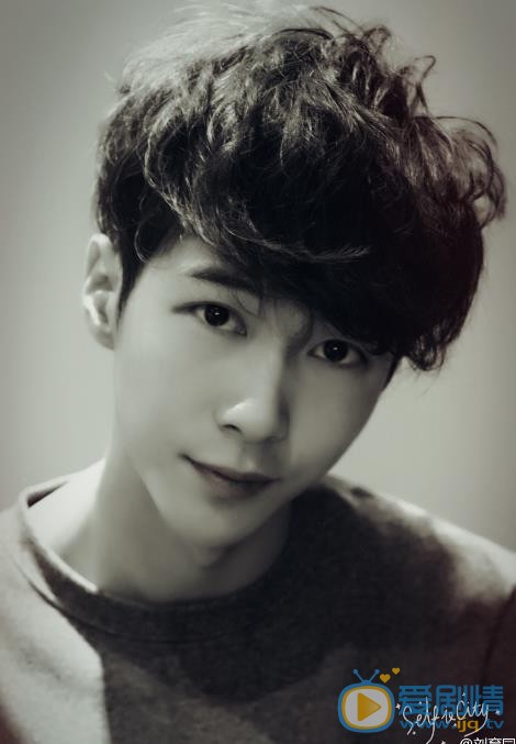 劉育同個人資料簡介 劉育同寫真照