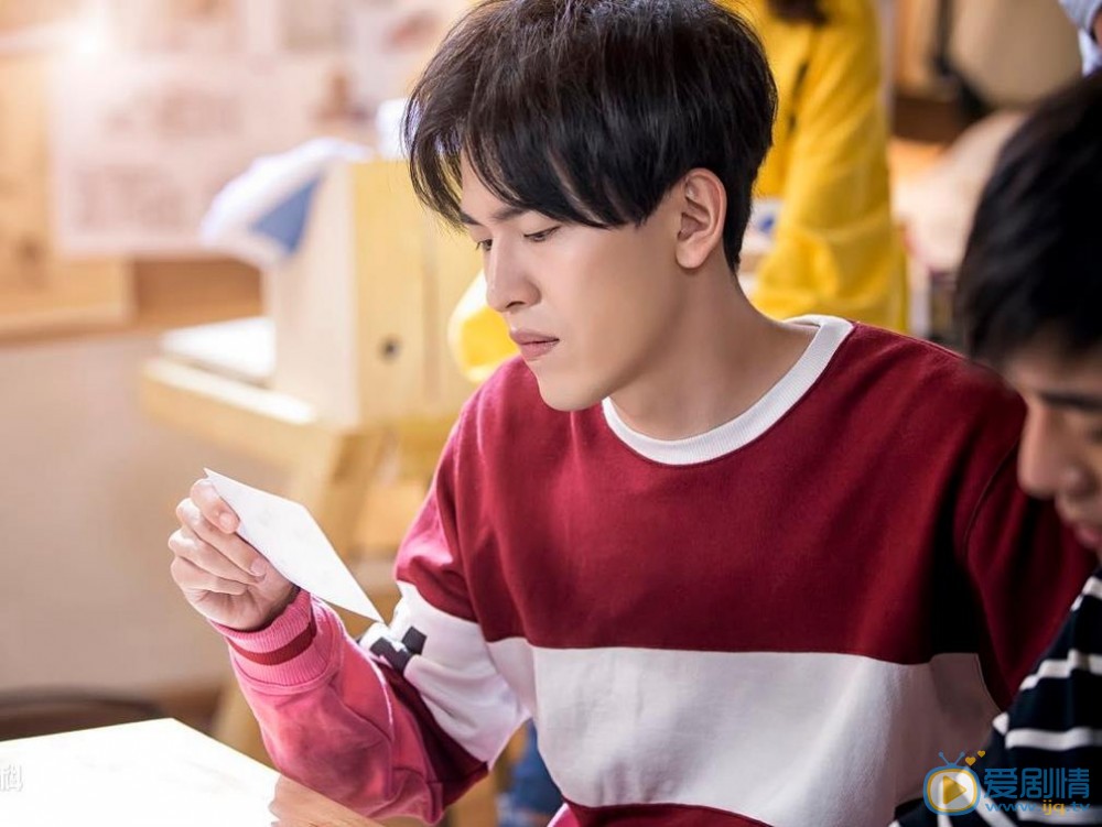 人生若如初相見高紹軒扮演者孔垂楠寫真生活照欣賞