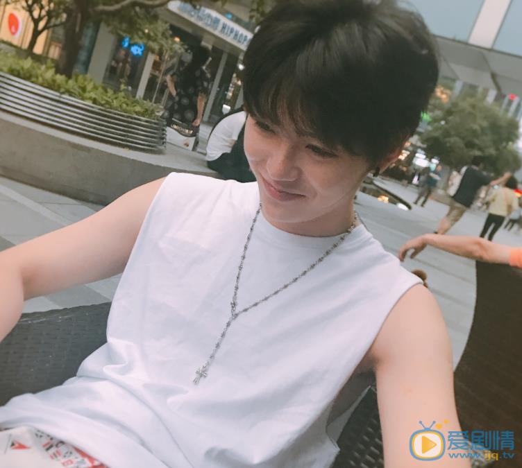 沙海小哥張起靈是誰扮演的？沙海小哥張起靈扮演者肖宇梁個人資料、寫真生活照