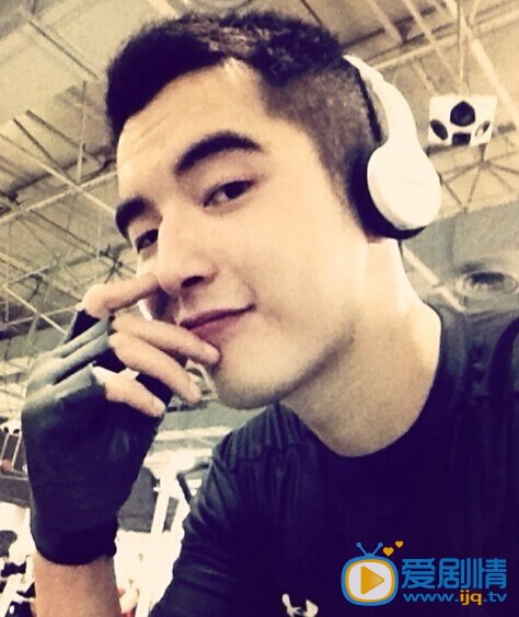 金世佳整容了嗎？金世佳整容前後照片對比 金世佳早期照片