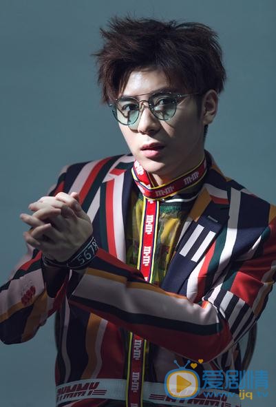 鄔俊楠個人資料簡介 鄔俊楠寫真