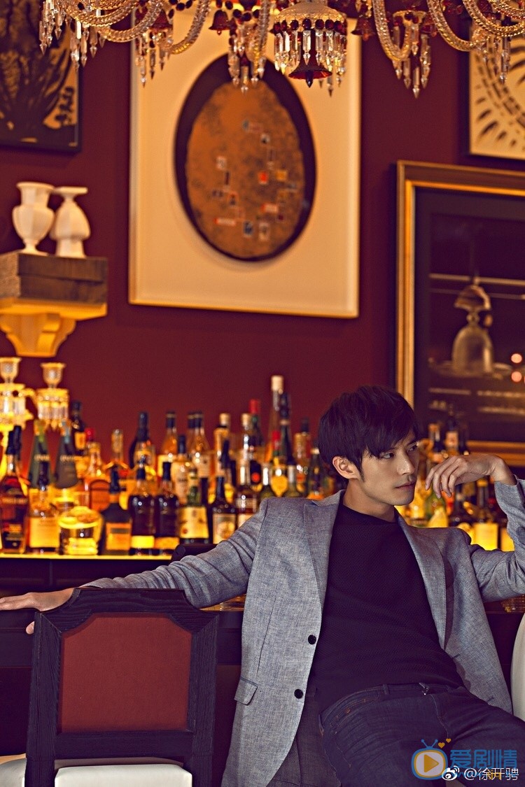 無法擁抱的你崔俊赫是誰演的？崔俊赫扮演者徐開騁個人資料及生活寫真照欣賞