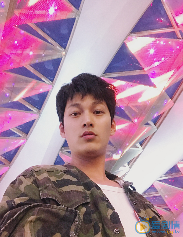 上古情歌坤卜是誰演的?坤卜扮演者劉帥良個人資料及寫真生活照欣賞