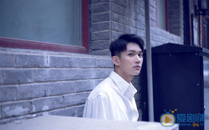 周柏煊個人資料簡介 周柏煊演藝經歷 周柏煊寫真圖片