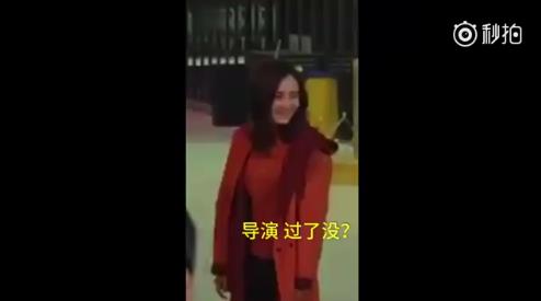 談判官路透第二彈：黃子韜楊冪戀愛秘訣曝光——牽手+抱抱+親親