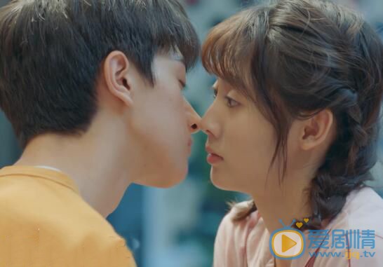 致我們暖暖的小時光顧未易醉酒親吻司徒末 醒來後翻臉不認賬