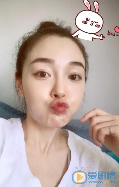 美味奇緣李雨曦是誰演的？李雨曦扮演者盛朗熙個人資料、寫真及生活照欣賞