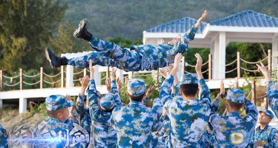 深海利劍曝“青春迷彩”劇照 深海潛艇彰顯90後兄弟情